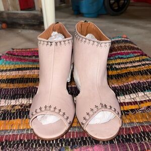 Sundance Point of Difference Sandals Heels Light Pink
